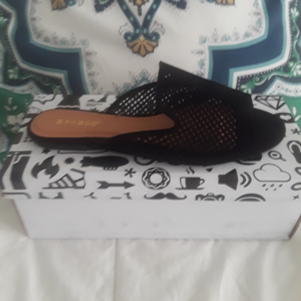 SHOES - New In Box - Picture 2 of 6